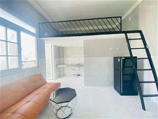 Căn hộ gác lửng bancol lớn  ngay trung tâm quận 7  him lam, rmit, tdtu, secc
