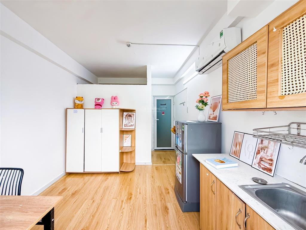 Cho thuê căn phòng view sài gòn cực đẹp gác bancol kế rmit, him lam, sunrise city, quận 7 kế quận 4