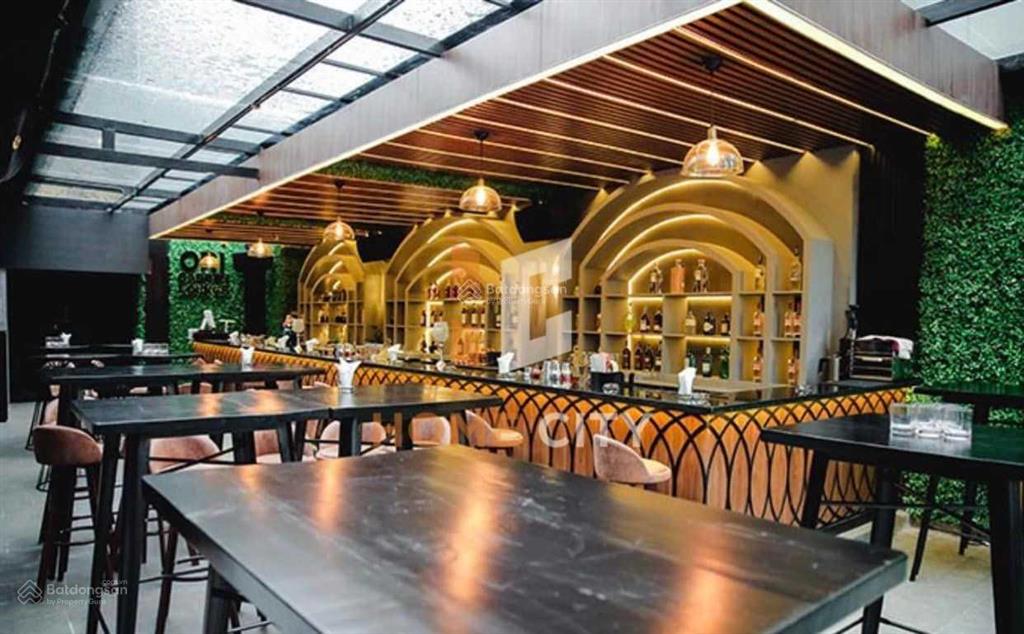 Biệt thự cổ toạ lạc trên mặt tiền nguyễn đình chiểu  nguyễn bỉnh khiêm q1  15x25m trệt 2 lầu