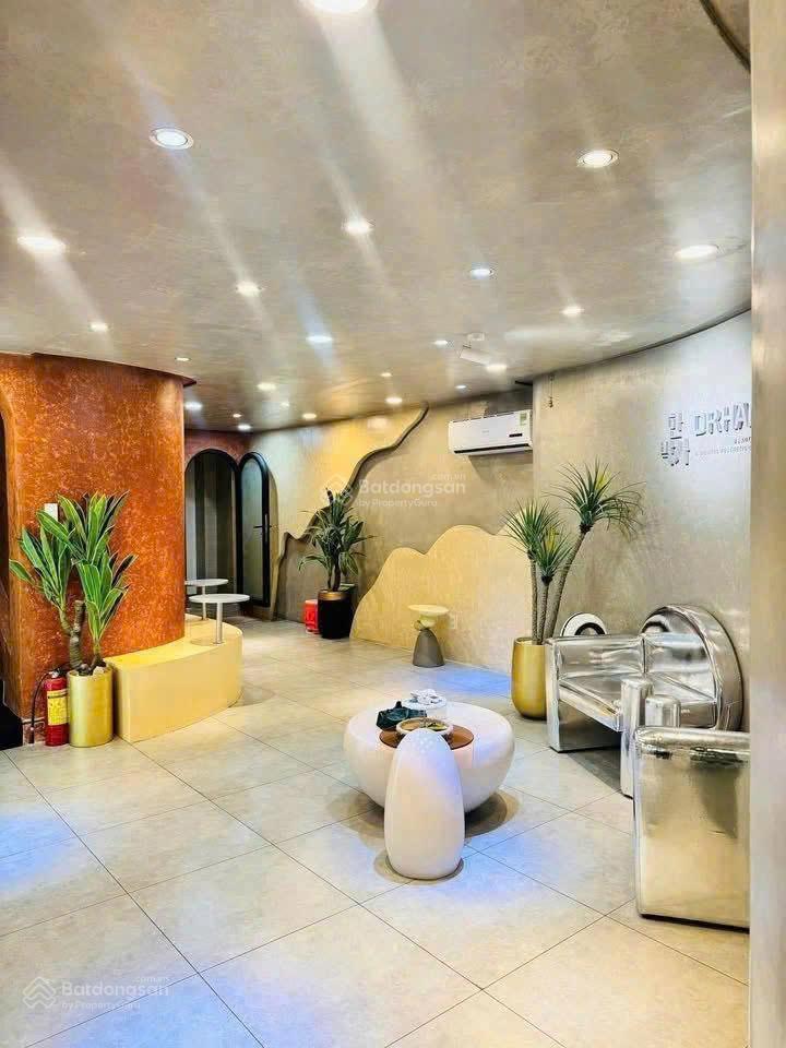 Cho thuê nhà mặt tiền 272274 ba tháng hai, phường 12, quận 10