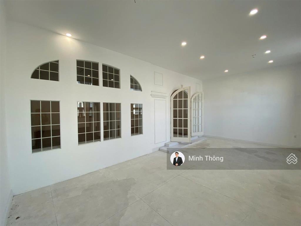 Cần bán nhà 1719 phan đình phùng! dt 9 x 16, nở hậu 11  hầm 4 tầng giá 33 tỷ