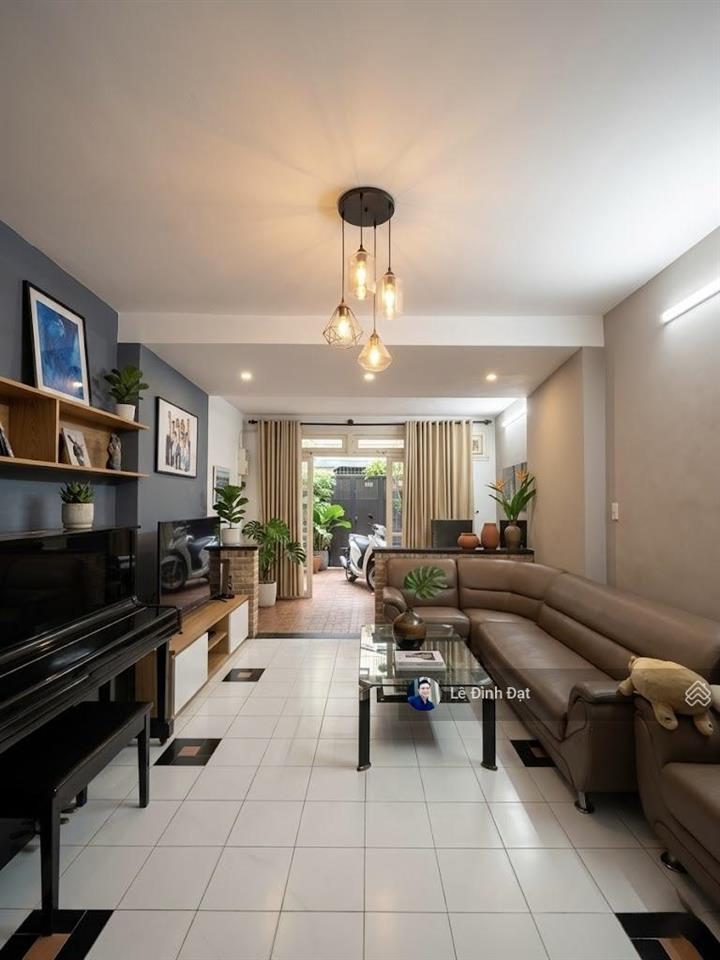 Hàng xóm cư xá lữ gia  lý thường kiệt  90m2, giếng trời đón sáng, xe hơi ngủ nhà.
