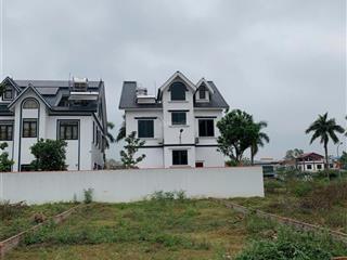 Do cần tiền gấp lấy vốn làm ăn, vợ chông em quyết định bán lô đất 0949 548 ***
