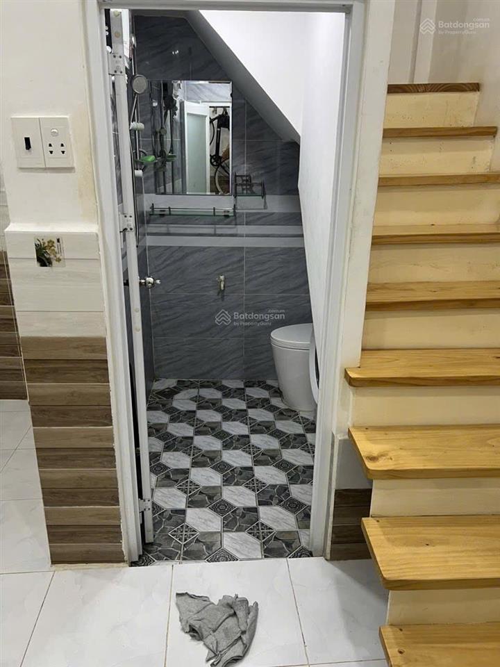 Duy nhất 1 căn  trung tâm tp giá chỉ 1,850 tỷ nhà cmt8  phường 15  quận 10  17m2  1 trệt 1 lầu