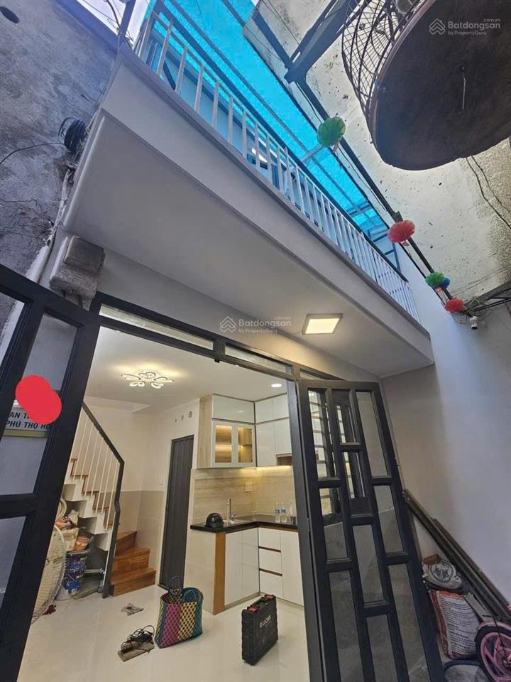Chỉ 2.2 tỷ nhà "mini" đủ công năng  gần chợ gần trường học. phan thị hànhphú thọ hoà tân phú