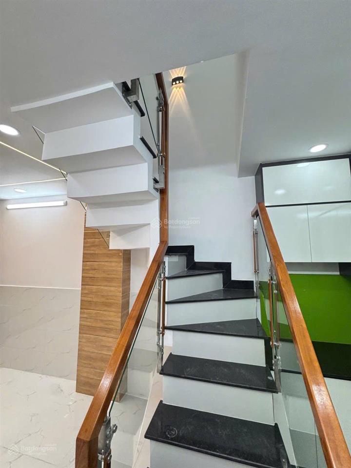 Chỉ 3.05 tỷ  bình trị đông 40m2 1trệt 1lầu 2wc 2pn sổ hồng riêng pháp lý chuẩn nhà mới 100%