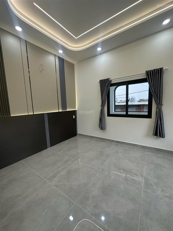 Lô góc kinh doanh  71m2 (5 x x14)  giáp tân phú  đường 6m thông  giá chỉ 6,7 tỷ tl.