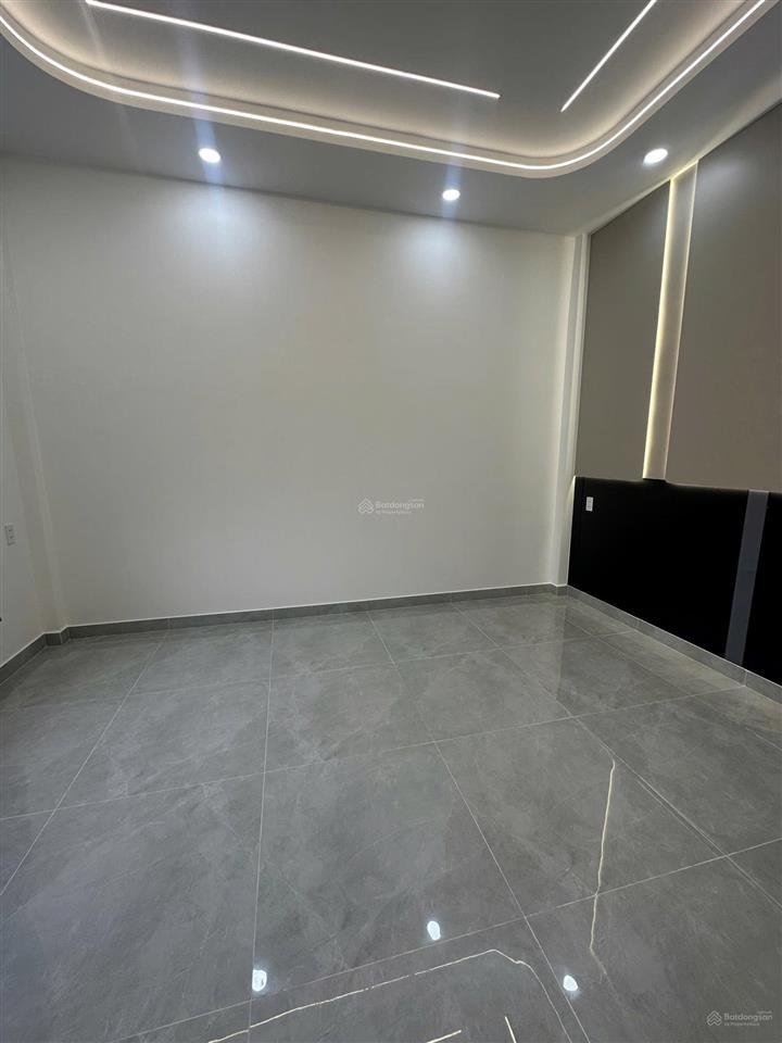 Lô góc kinh doanh  71m2 (5 x x14)  giáp tân phú  đường 6m thông  giá chỉ 6,7 tỷ tl.