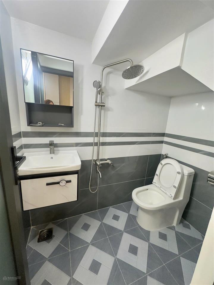 Lô góc kinh doanh  71m2 (5 x x14)  giáp tân phú  đường 6m thông  giá chỉ 6,7 tỷ tl.