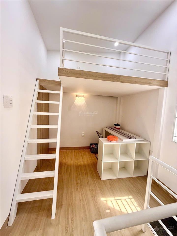 Chỉ 2,950 tỷ tl nhà đẹp trung tâm tân bình  dt 20m2 kết cấu 2 tầng 2pn sổ hồng riêng hoàn công đủ