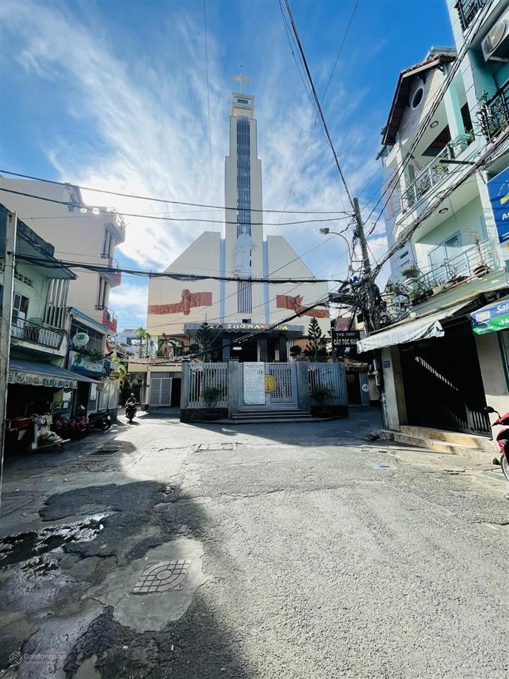 Bán nhà riêng, 72m2 . hxh 12t, đất thánh p6 tân bình, hcm .