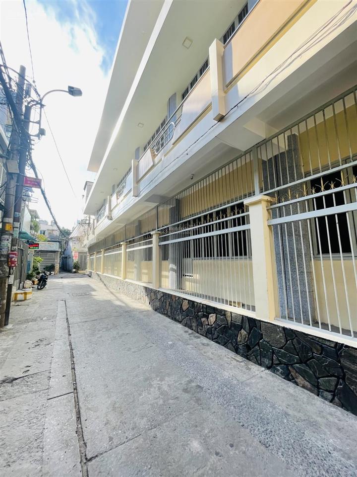 Bán nhà riêng, 72m2 . hxh 12t, đất thánh p6 tân bình, hcm .