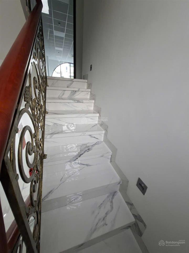 Cho thuê tòa nhà mặt tiền trần não, tp. thủ đức