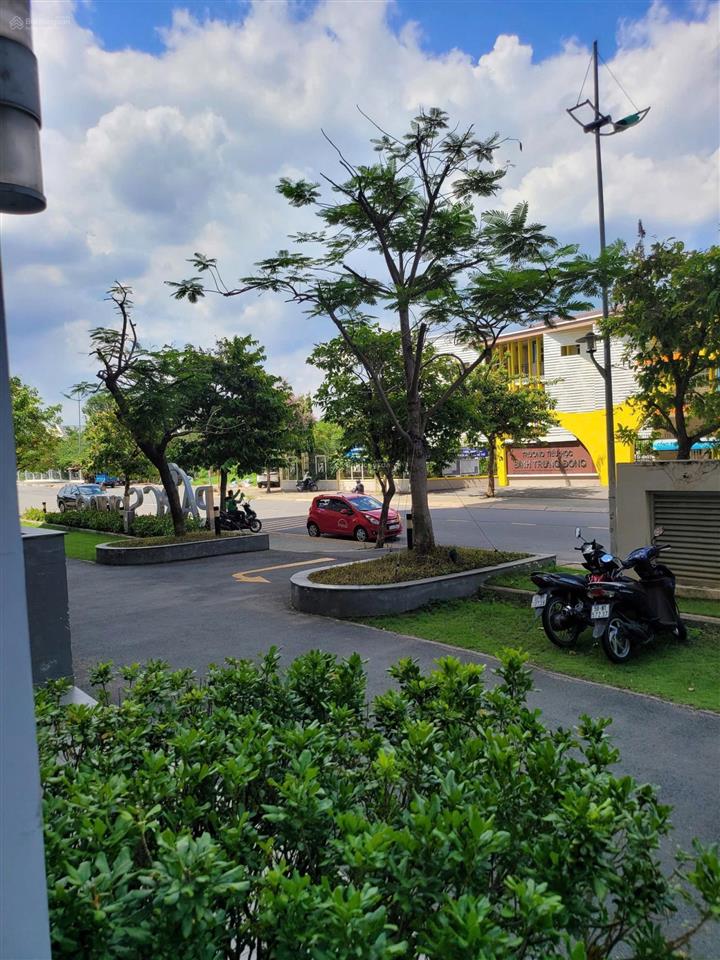 Bán shophouse parcspring 537 nguyễn duy trinh