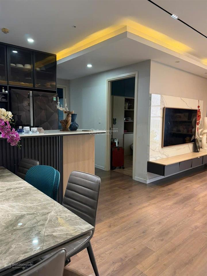 Cho thuê căn hộ the krista 537 nguyễn duy trinh