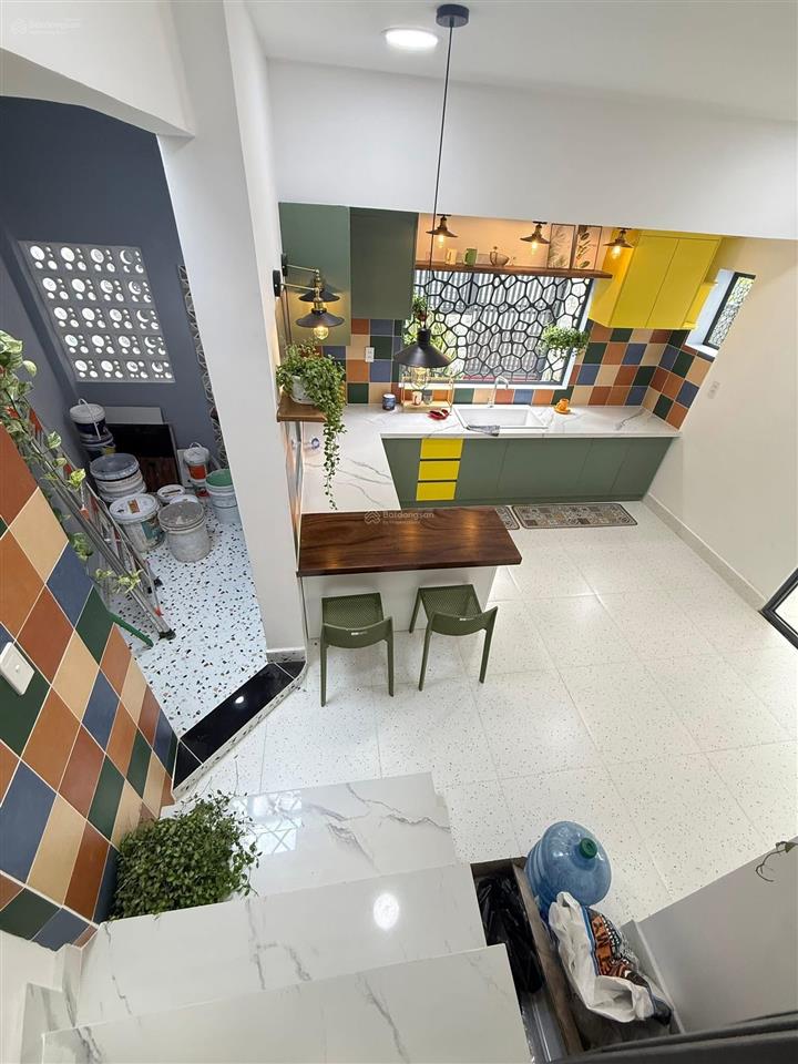 **căn góc 2 mặt tiền phú thuận q7 giá chỉ 5.x tỷ** vị trí hẻm 1135 huỳnh tấn phát, hẻm thông