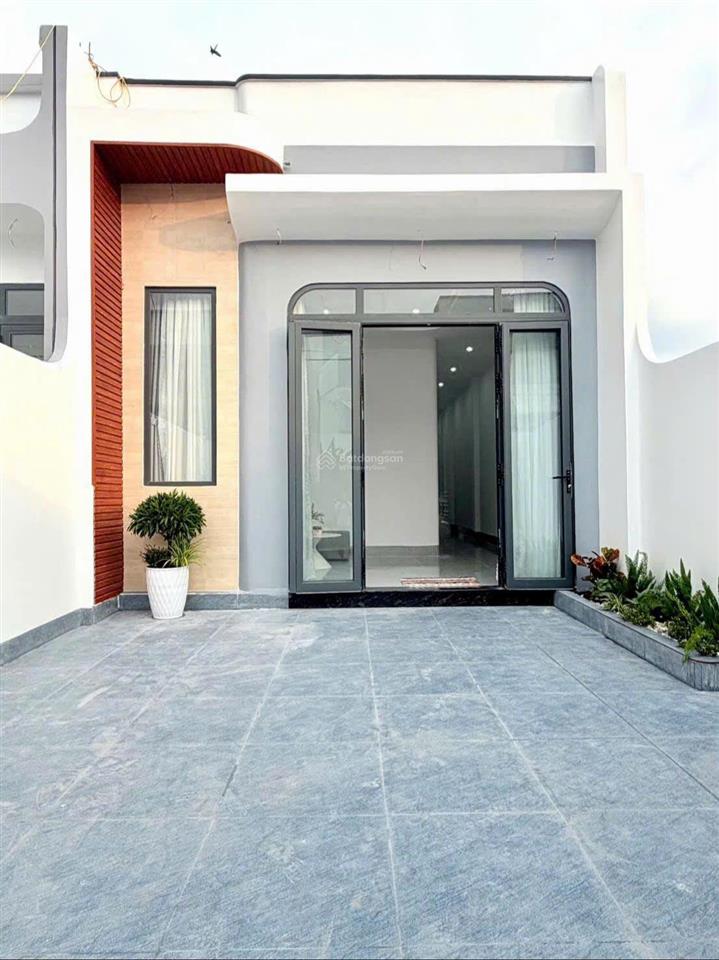 Nhà cấp 4 cho vợ chồng trẻ ngay cuối bửu long