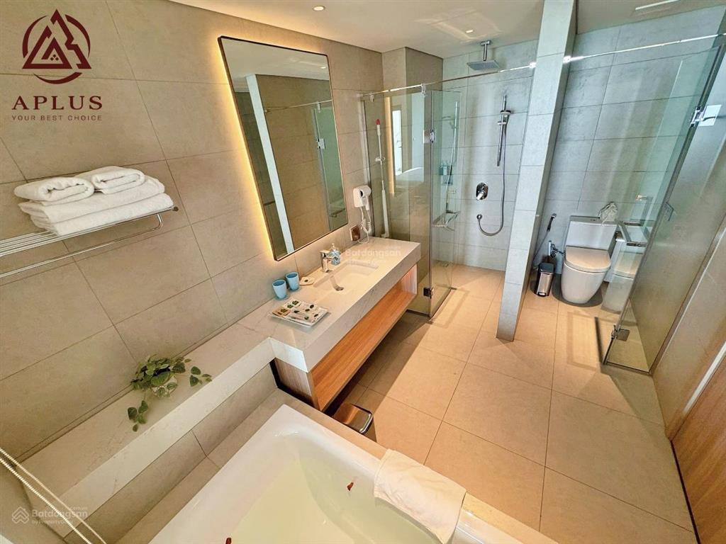 Bán rẻ nhất căn studio view trực diện biển tầng đẹp tòa a giá 3.2x tỷ  0978 788 ***