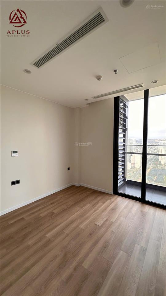 Chính chủ bán căn góc 3 ngủ view trực diện vịnh tầng cao giá 5.8x tỷ  0978 788 ***