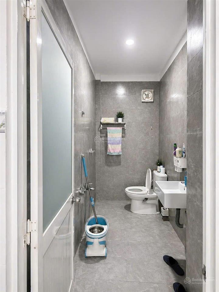 Nhà 3 tầng cao đẳng công thương chợ hoa cau 5pn có sẵn dòng tiền chỉ 5 tỷ