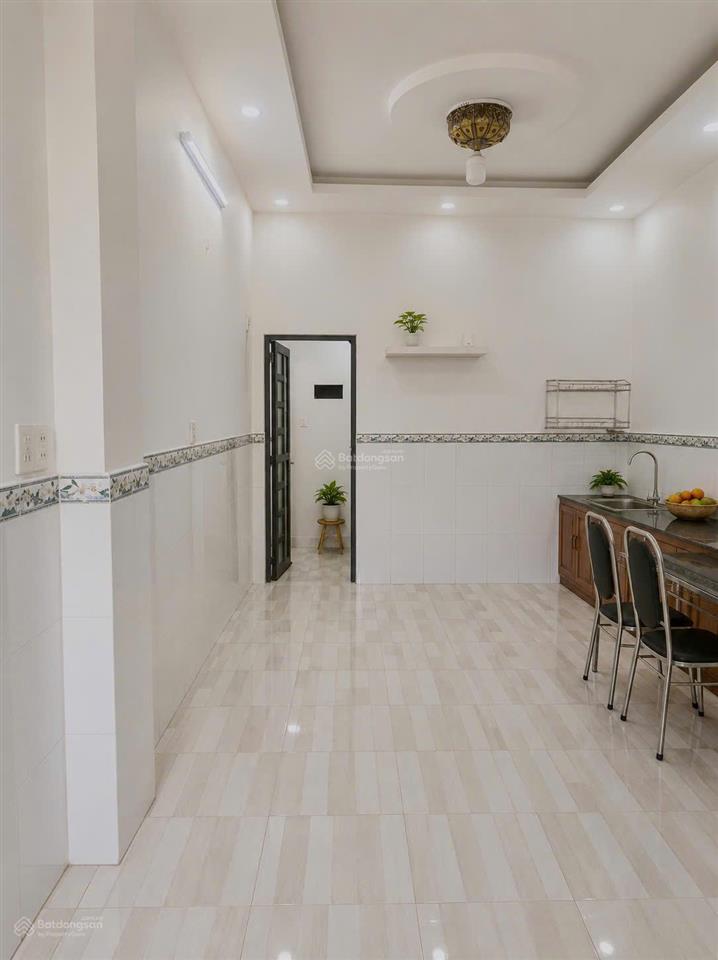 Nhà 3 tầng cao đẳng công thương chợ hoa cau 5pn có sẵn dòng tiền chỉ 5 tỷ
