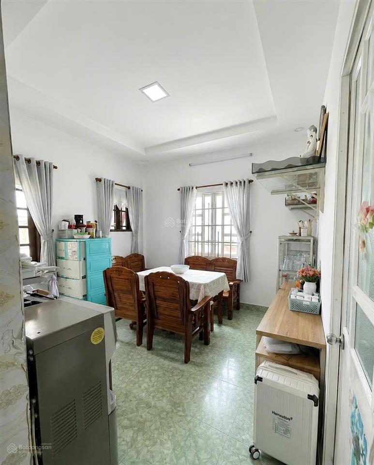 Nhà mặt tiền đường 14 phước bình 65m2 đang cho thuê kinh doanh 11tr, chỉ 5,8ty
