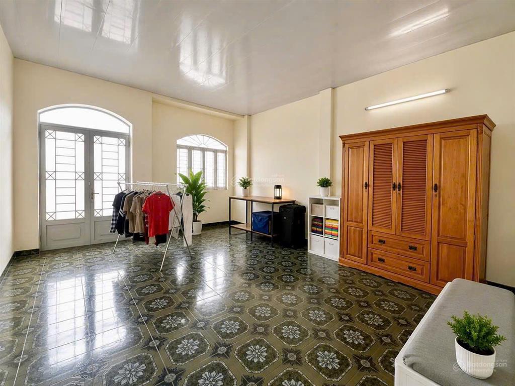 Hiếm có căn thứ 2 oto vào cửa, tại dương đình hội 100m2, 2 tầng, chỉ 8 tỷ