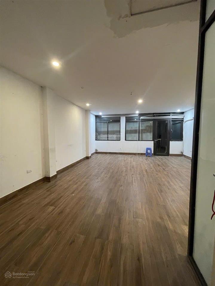 Cho thuê nhà ngõ 1 trường chinh , dt 70 m2 x 4 tầng, tiện kinh doanh, làm văn phòng