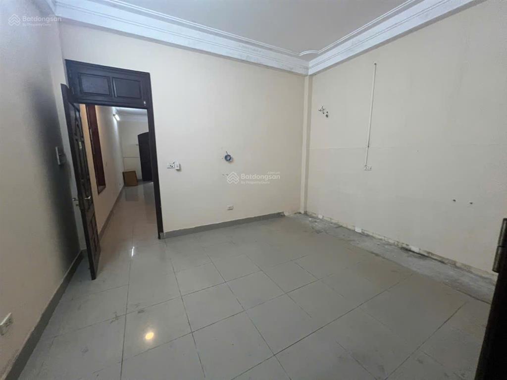 Cho thuê nhà chia lô khu đtm định công, làm văn phòng cty, hộ gia đình ở.