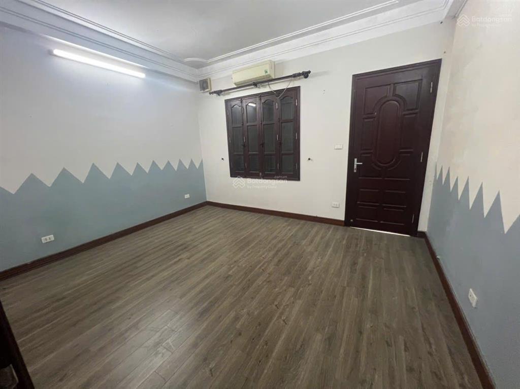 Cho thuê nhà chia lô khu đtm định công, làm văn phòng cty, hộ gia đình ở.