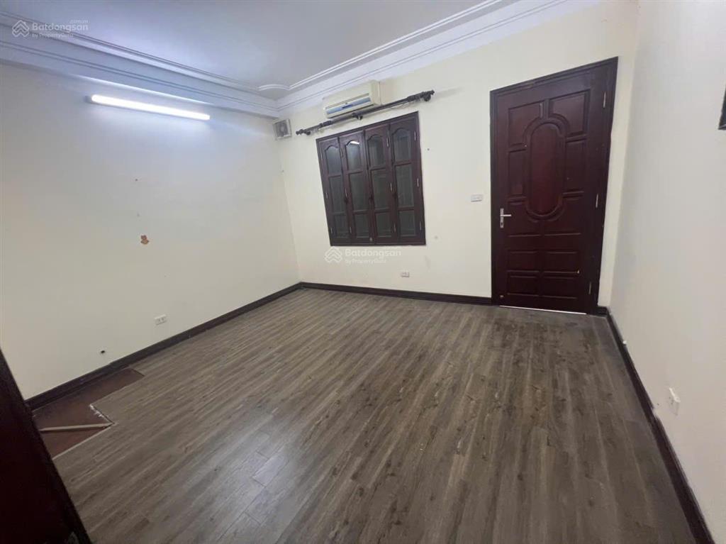 Cho thuê nhà chia lô khu đtm định công, làm văn phòng cty, hộ gia đình ở.