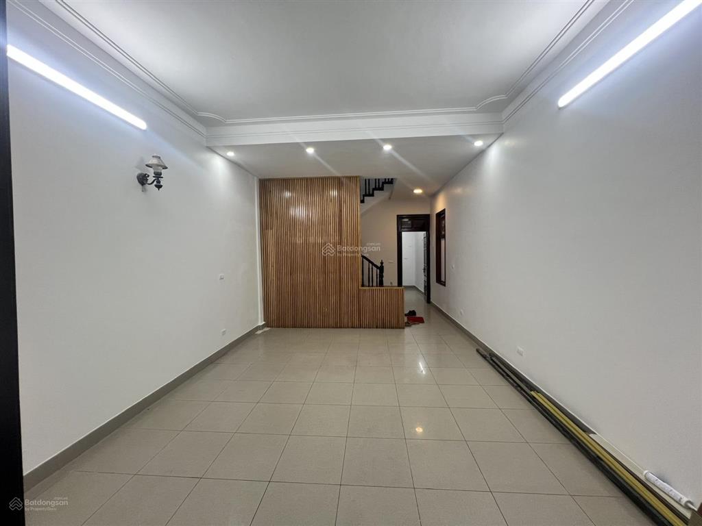 Cho thuê nhà kđt mới định công, dt 95m2 * 4t, vị trí nhà đẹp, giá 23 triệu/tháng