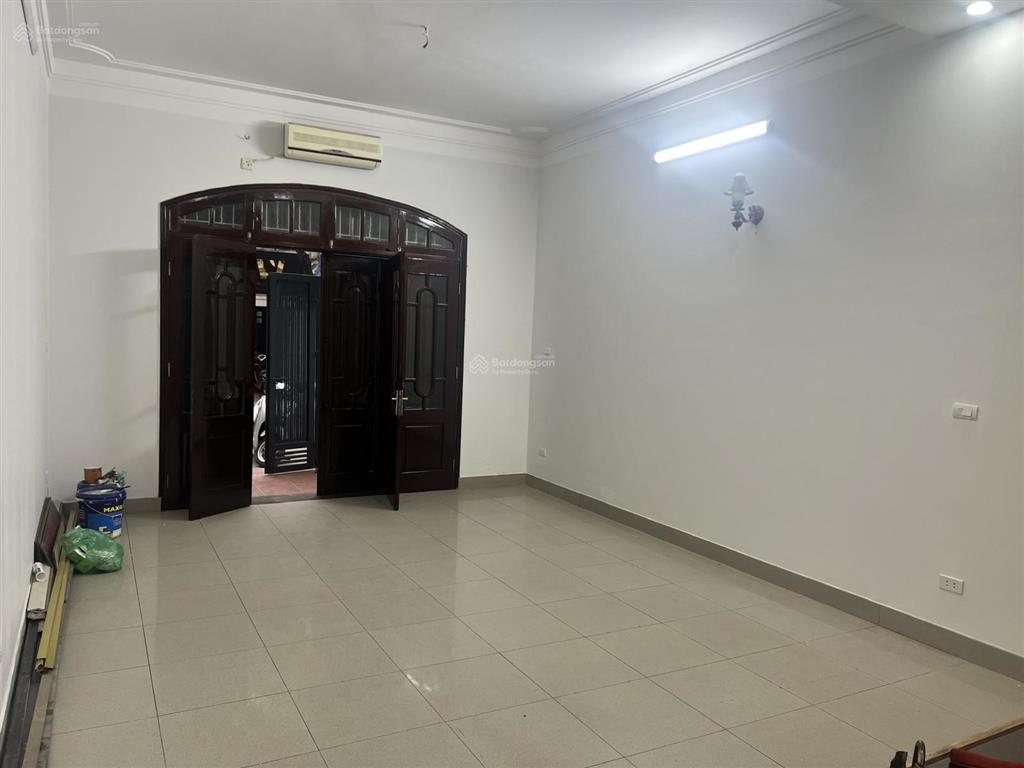 Cho thuê nhà kđt mới định công, dt 95m2 * 4t, vị trí nhà đẹp, giá 23 triệu/tháng