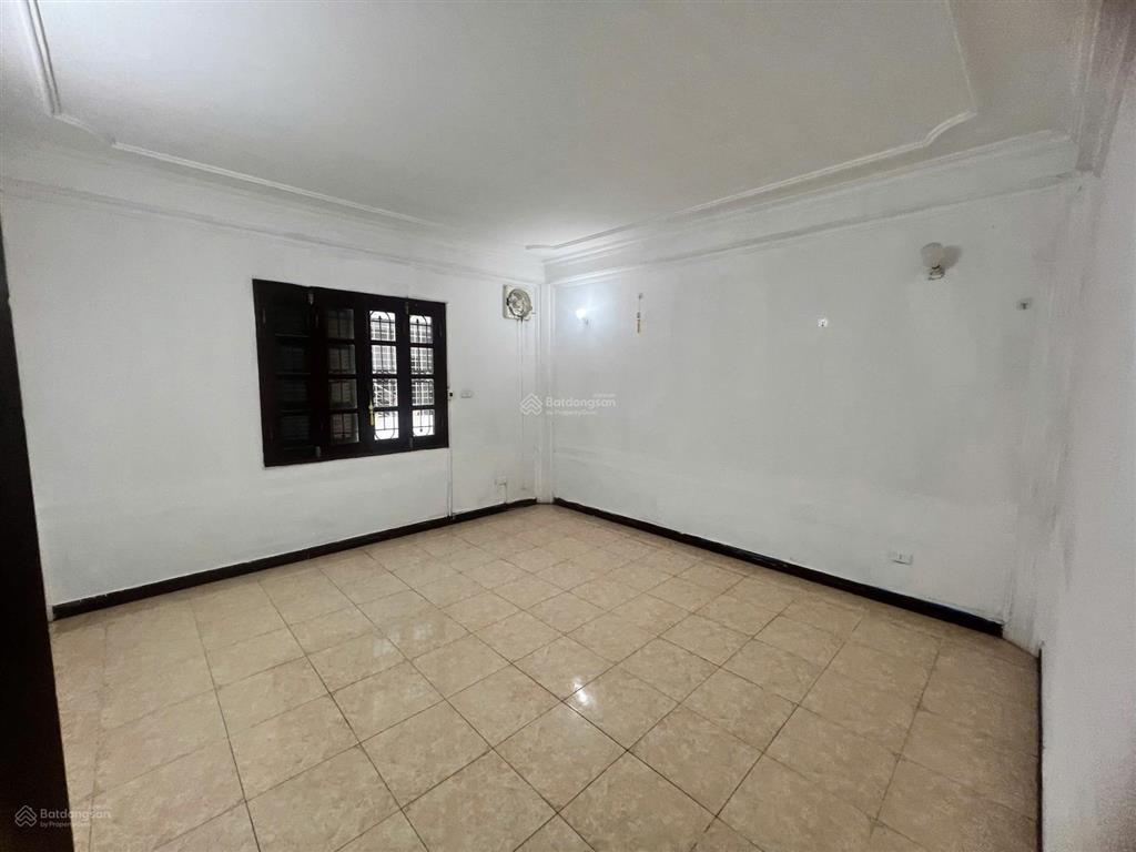 Cho thuê nhà đtm định công, làm văn phòng cty, hộ gia đình ở. dt 95m2 * 4t, giá 23tr/tháng