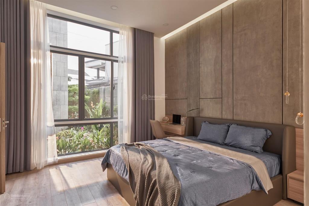 Bán nhà lạc long quân, lô góc, ngõ ô tô, mặt tiền rộng, rất thoáng đãng