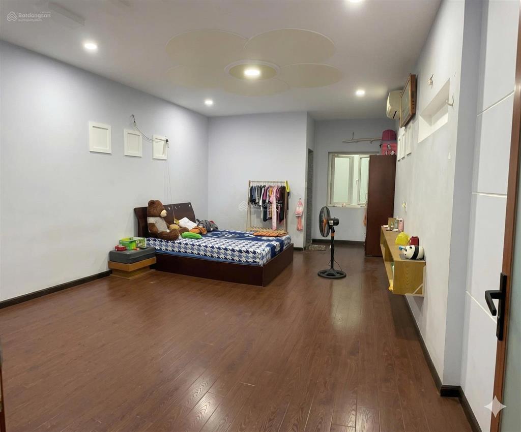 Hạ giá !! chính chủ bán gấp nhà hxh nguyên hồng 6x15m, sổ vuông a4, giá còn 10 tỷ tl trực tiếp