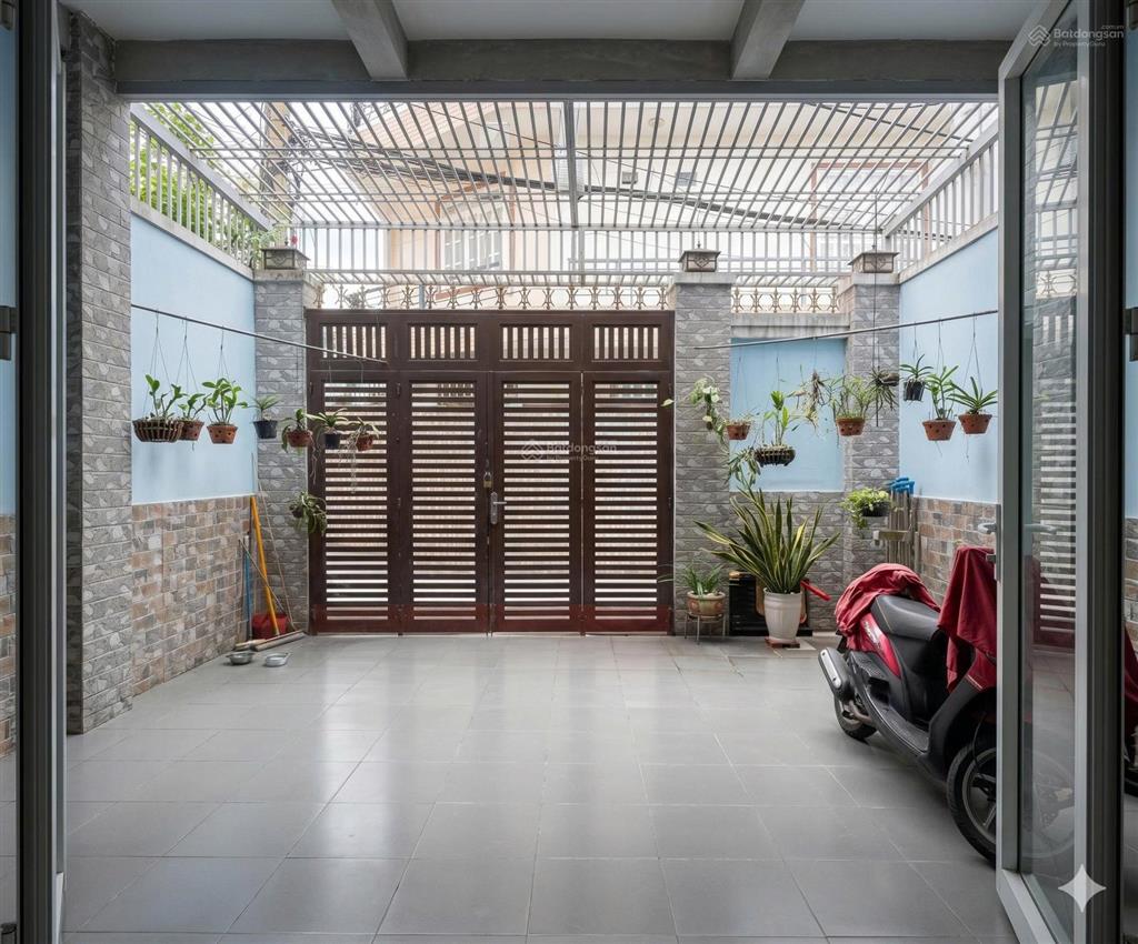 Hạ giá !! chính chủ bán gấp nhà hxh nguyên hồng 6x15m, sổ vuông a4, giá còn 10 tỷ tl trực tiếp