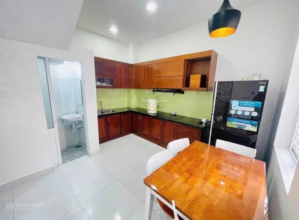 Bán nhà 3 tầng, 2 mặt tiền  hẻm đ. yesin rộng 5m cách biển 800m  50,4m2 giá 8,5 tỷ