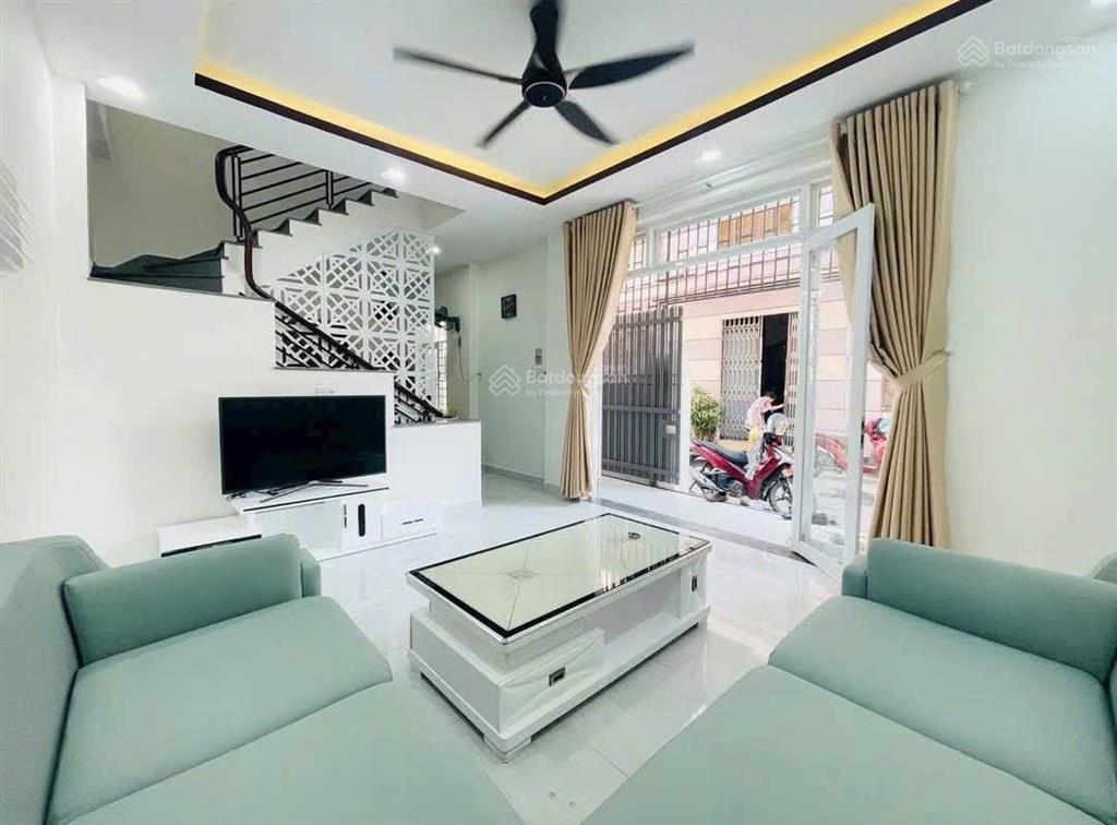 Bán nhà 3 tầng, 2 mặt tiền  hẻm đ. yesin rộng 5m cách biển 800m  50,4m2 giá 8,5 tỷ