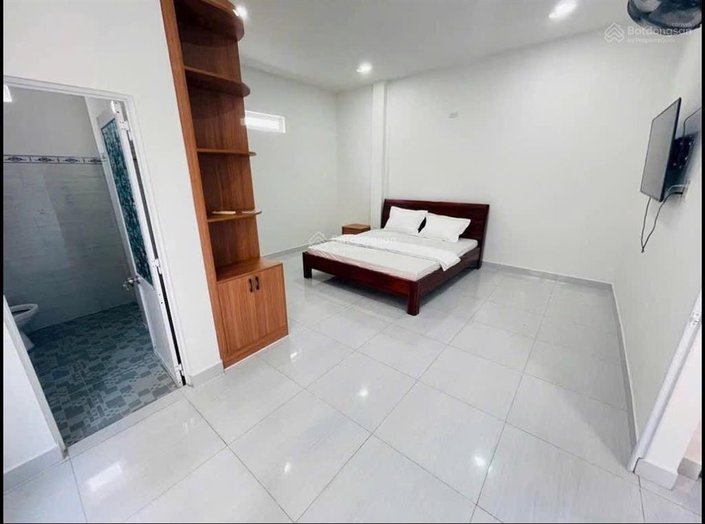 Bán nhà 3 tầng, 2 mặt tiền  hẻm đ. yesin rộng 5m cách biển 800m  50,4m2 giá 8,5 tỷ