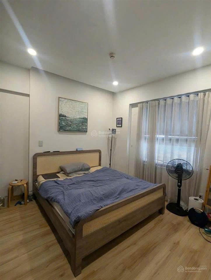 Saigon south 2pn, 2wc đủ nội thất tầng cao