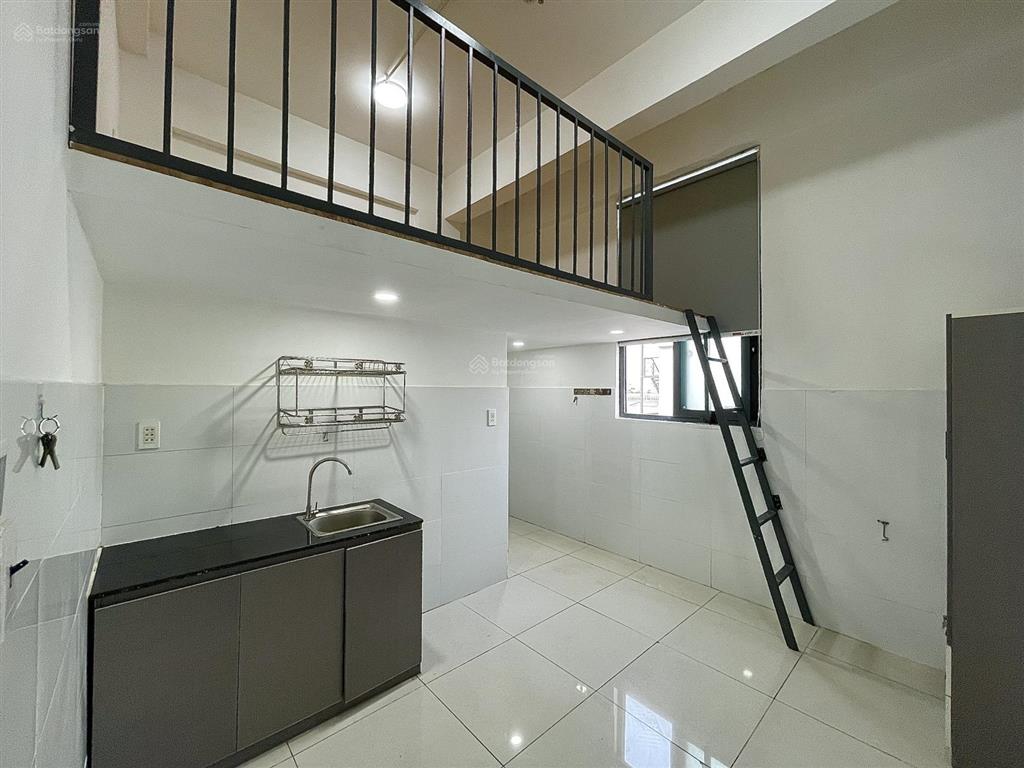 Căn hộ giá rẻ có gác cao 2mnội thất cơ bảncó bảo vệ 24/7gần đầm sen tân phúđh văn hiến
