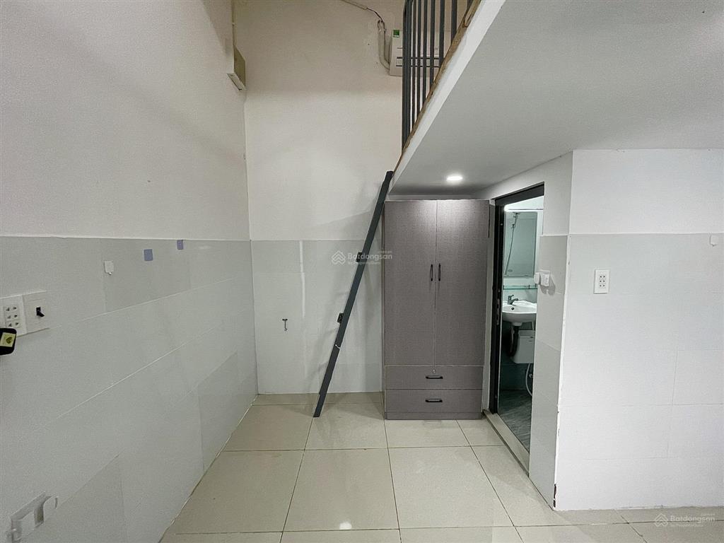 Căn hộ giá rẻ có gác cao 2mnội thất cơ bảncó bảo vệ 24/7gần đầm sen tân phúđh văn hiến