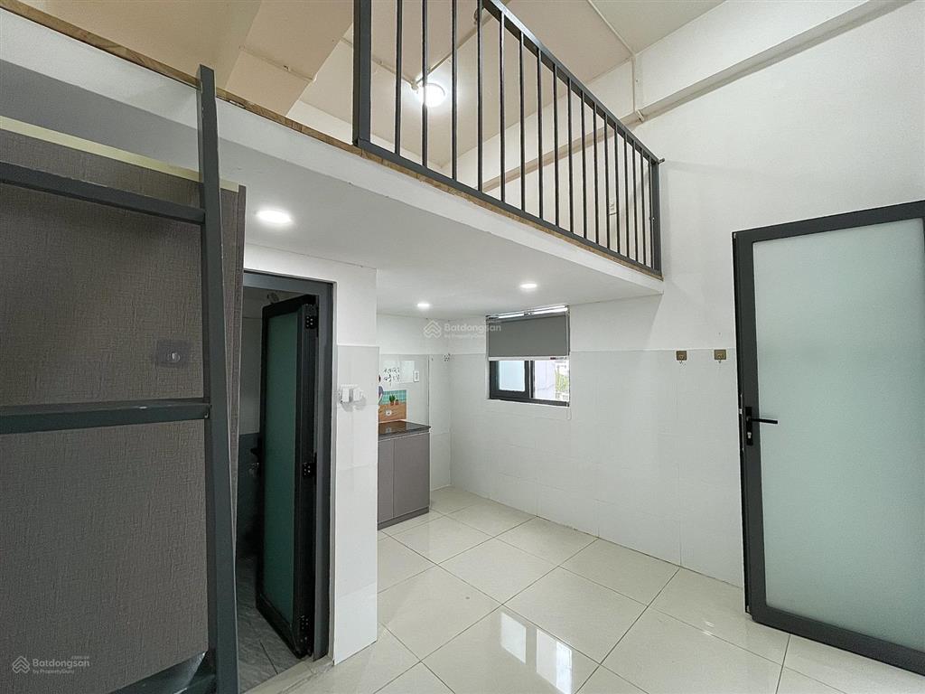 Căn hộ giá rẻ có gác cao 2mnội thất cơ bảncó bảo vệ 24/7gần đầm sen tân phúđh văn hiến