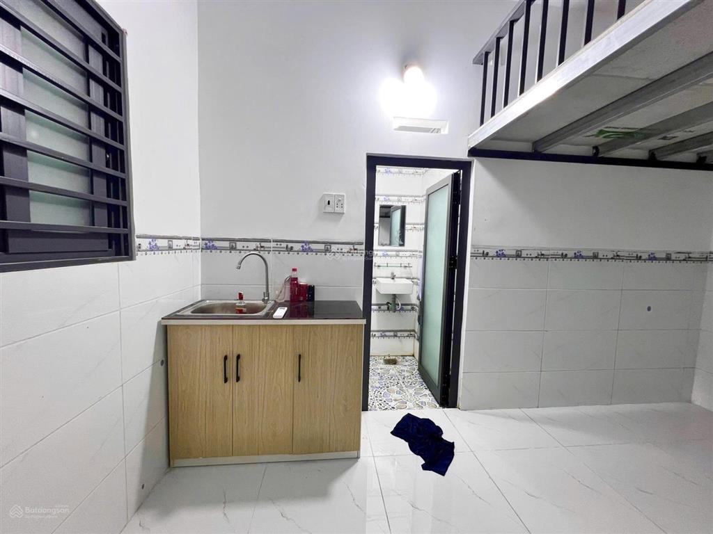 Phòng trọ mới xây sẳn máy lạnh  ngay aeon tân phúgần đh công thươngđh văn hiến