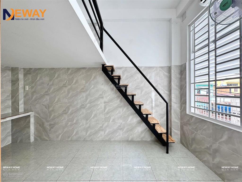Phòng trọ mới xây  gác cao  sạch sẽ an ninh ngay go phú thạnh  gần đh văn hiến