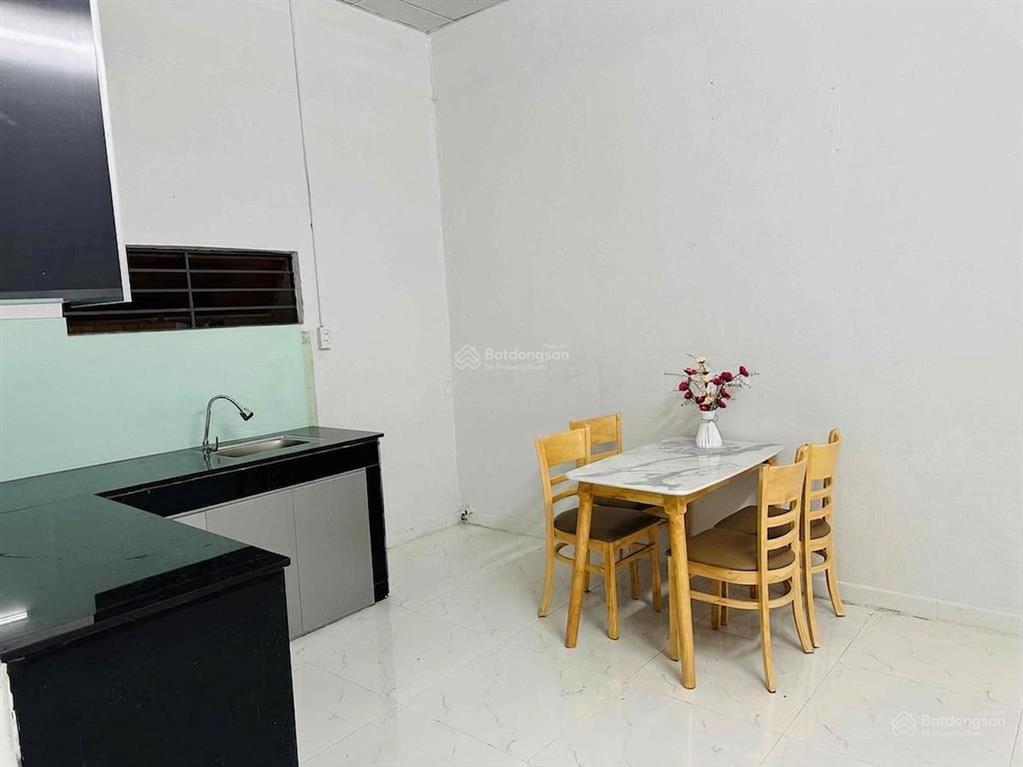 Bán nhà kiệt trường chinh.