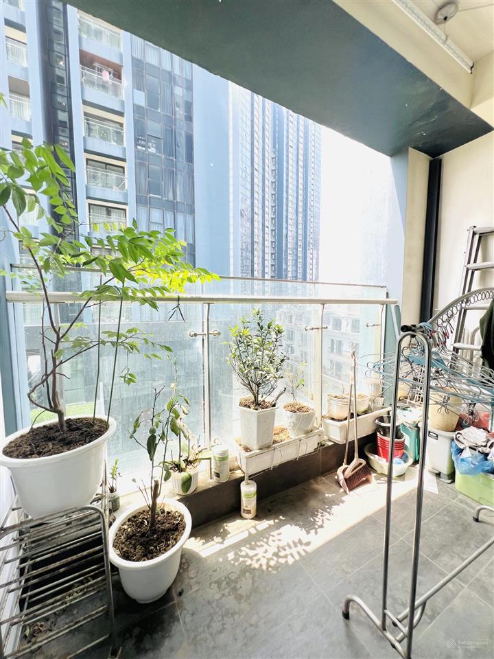 Cần bán gấp căn 3pn sunshine city 102,3m², tầng 4, view nội khu giá ưu đãi cho khách thiện chí!