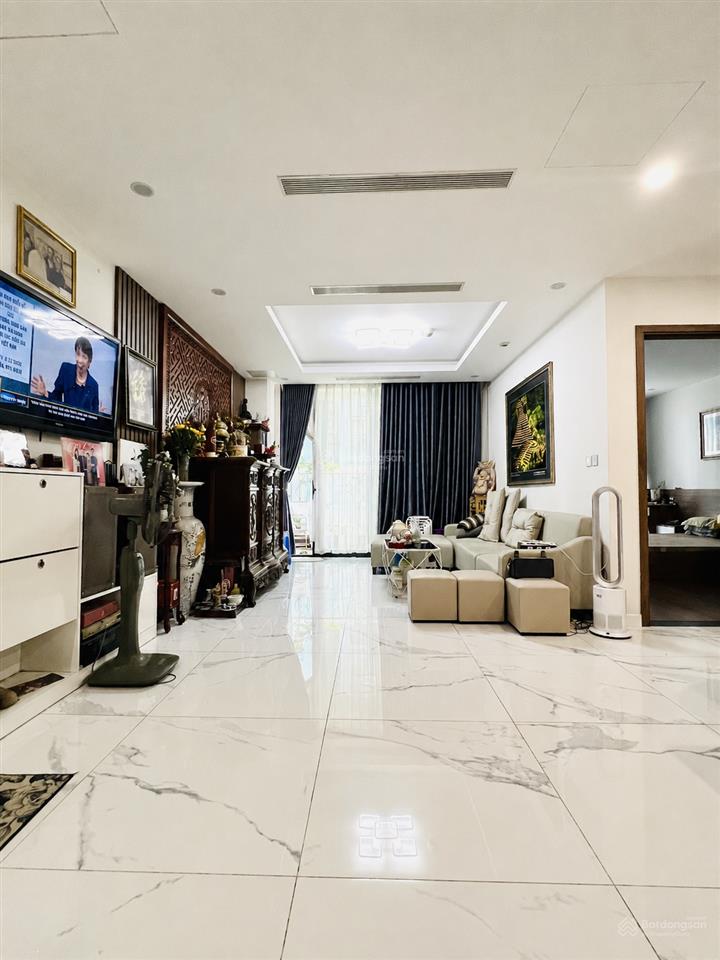 Cần bán gấp căn 3pn sunshine city 102,3m², tầng 4, view nội khu giá ưu đãi cho khách thiện chí!