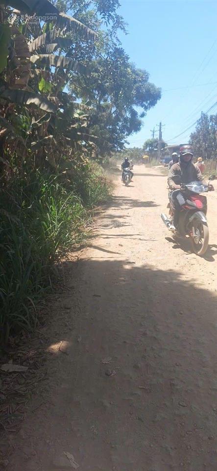 Cần bán lô đất 5x50m mặt đường chính thôn knai, đức trọng, lâm đồng. gần ngay cây xăng knai